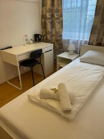 Starlight Hotel *